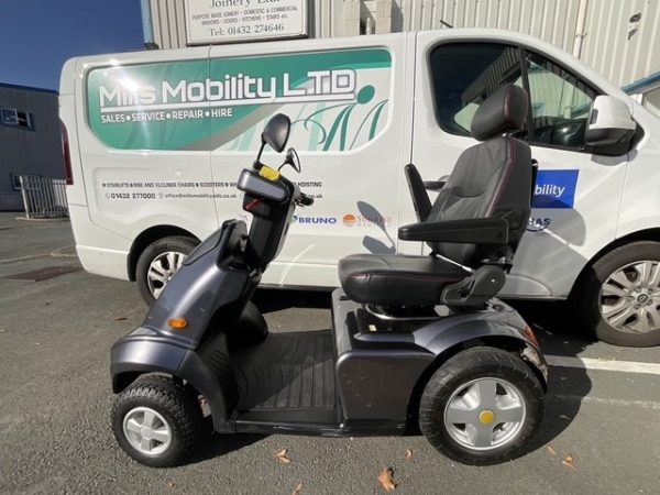 Pre-Owned TGA Breeze S4 8mph Road Mobility Scooter (ID:1008)