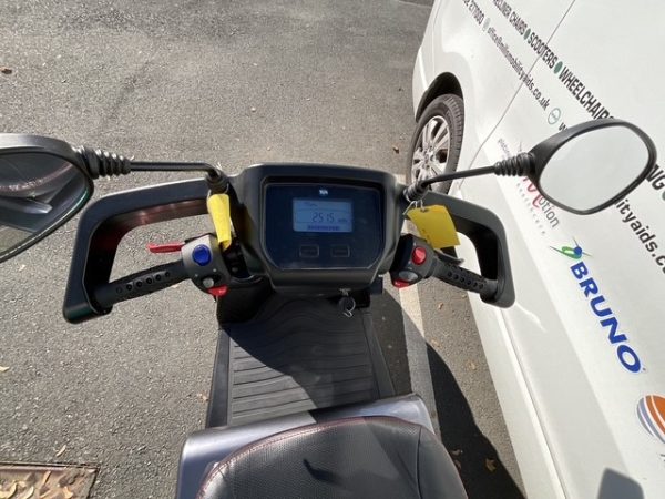 Pre-Owned TGA Breeze S4 8mph Road Mobility Scooter (ID:1008) - Image 8