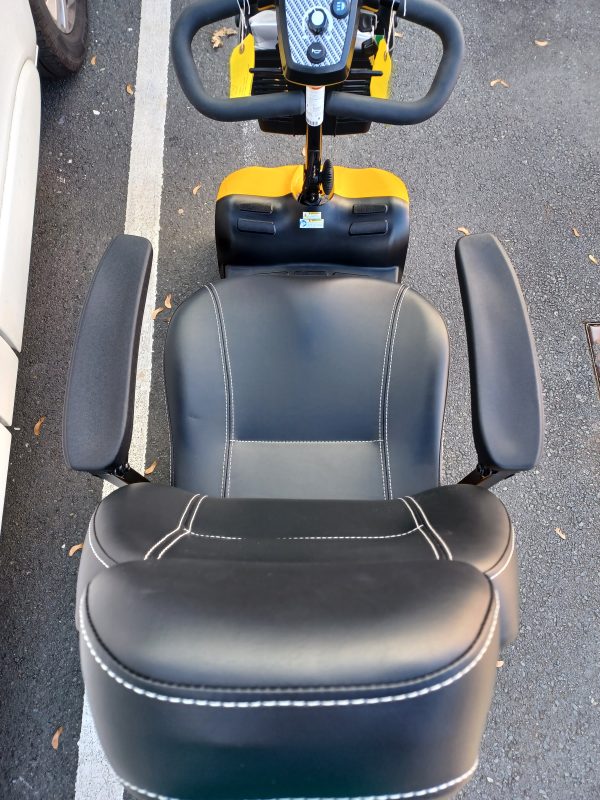 Pre-Owned Rascal Vista DX 4mph Mobility Scooter (ID:1001) - Image 7